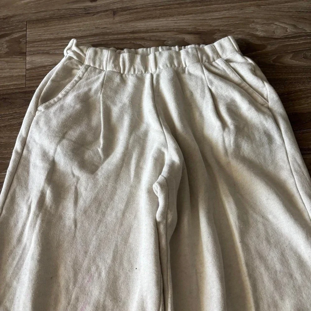 Vintage Y2K/2000s Baggy Light Grey Wide Leg Streetwear Sweatpants! Fits M